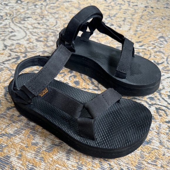 Tea Flatform Universal Sandals - Picture 1 of 2